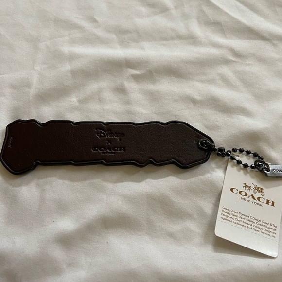 Coach Disney Seven Dwarfs Sneezy Keychain - Picture 7 of 11